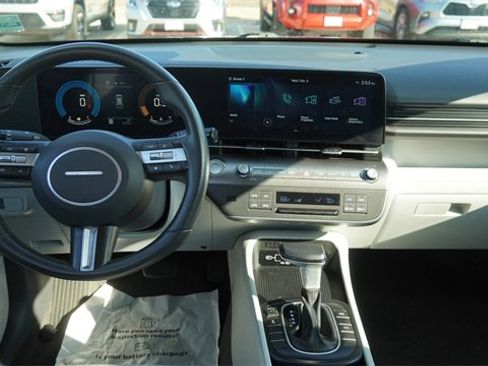 Used 2024 Hyundai Kona SEL image 14