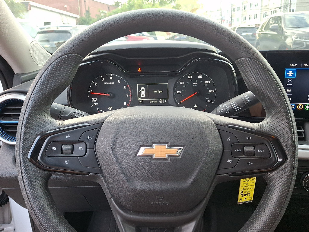 Certified 2024 Chevrolet Trax LS FWD image 17