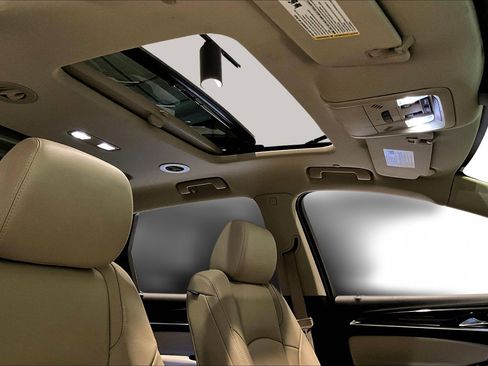 Used 2020 Buick Enclave Premium w/ Sun and Sites Package image 26