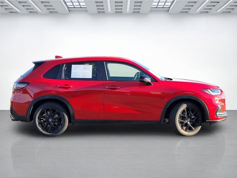 Used 2024 Honda HR-V Sport image 3