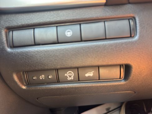 Used 2024 Nissan Rogue SV FWD image 28