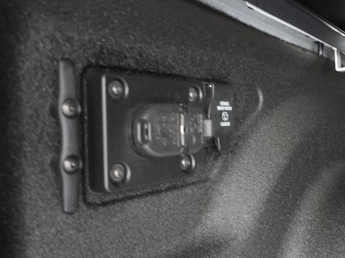 Used 2022 RAM 2500 Laramie AWD/4WD image 30