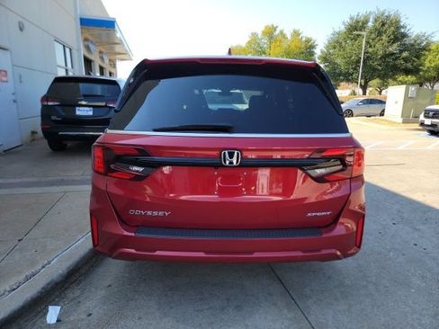 Used 2025 Honda Odyssey Sport-L image 6