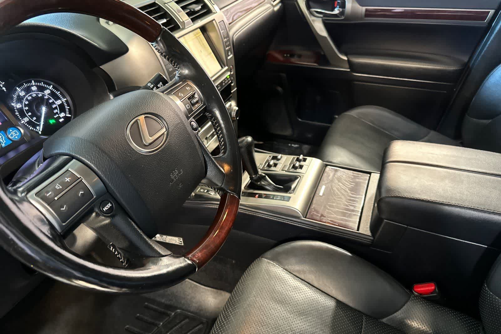 Used 2018 Lexus GX 460 Luxury w/ Preferred Accessory Package AWD/4WD image 12