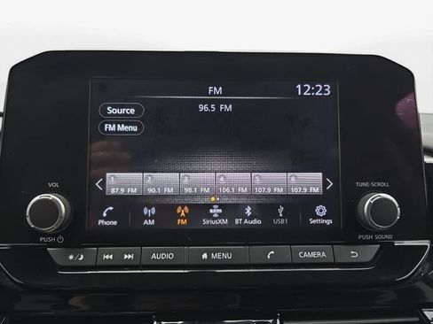 Used 2024 Nissan Pathfinder SV FWD image 22