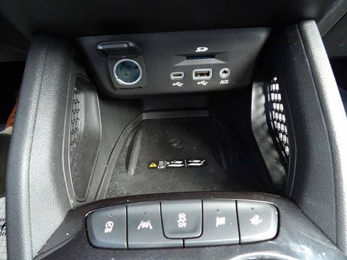 Certified 2023 Chevrolet TrailBlazer RS w/ Sun and Liftgate Package FWD image 23