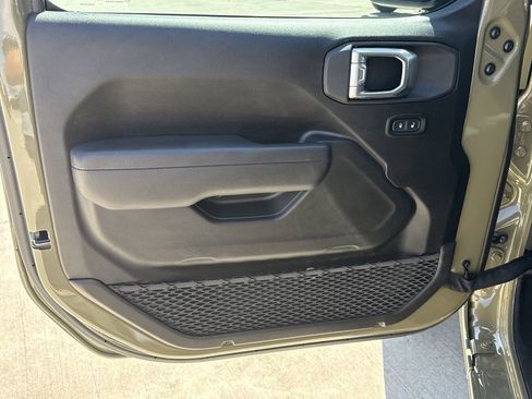 Used 2025 Jeep Wrangler Sport image 10