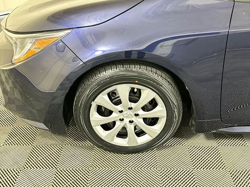 Used 2024 Toyota Corolla LE FWD image 11