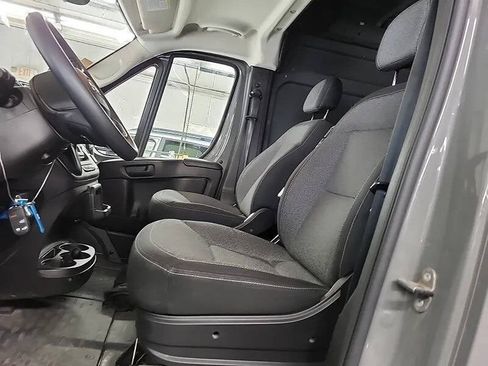 Used 2025 RAM ProMaster 2500 FWD image 7