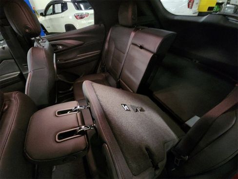 Certified 2025 Chevrolet TrailBlazer RS w/ Convenience Package image 36