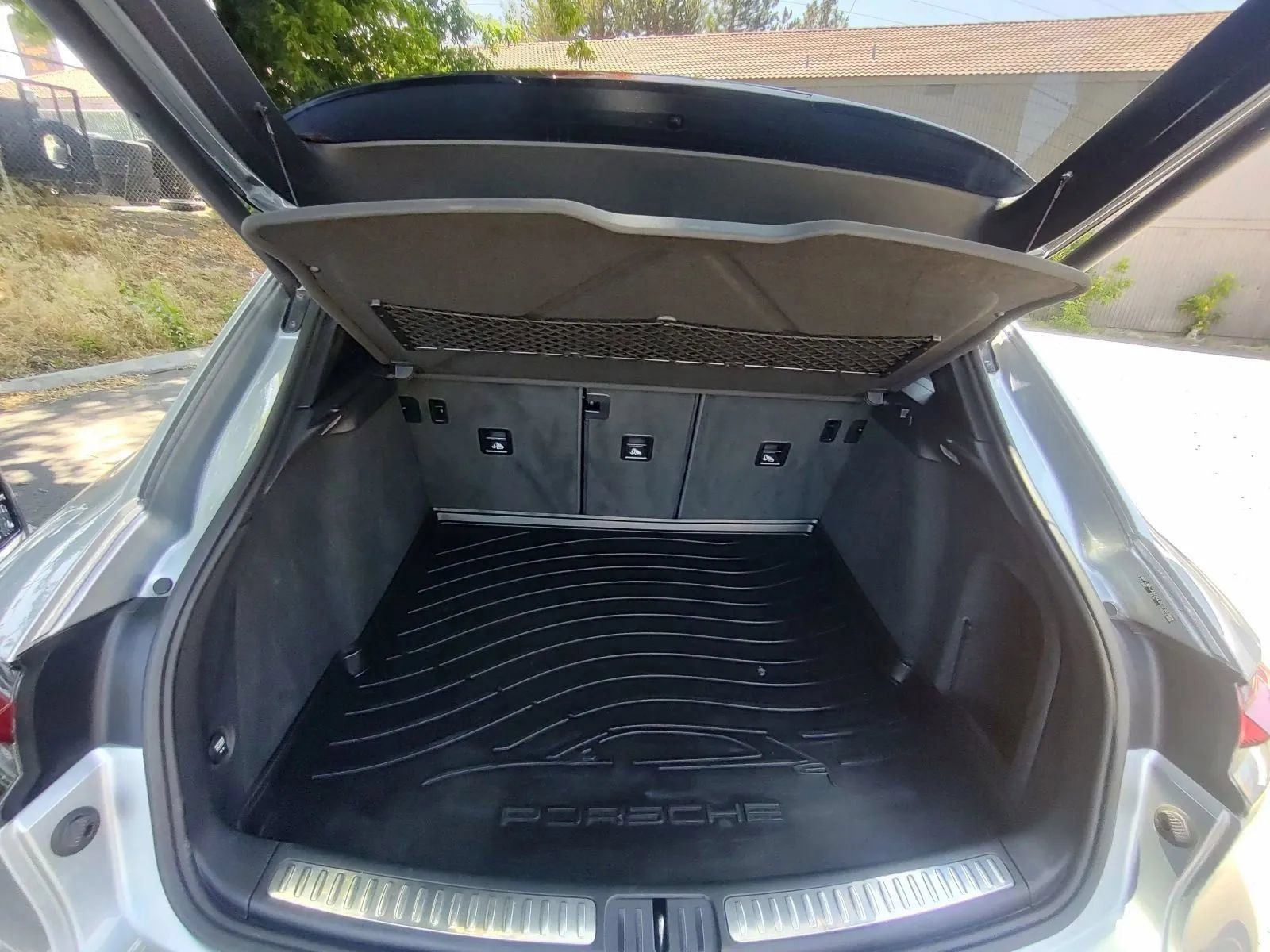 Used 2019 Porsche Macan AWD/4WD image 50
