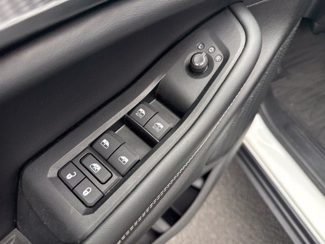 Used 2023 Jeep Grand Cherokee L Laredo AWD/4WD image 25