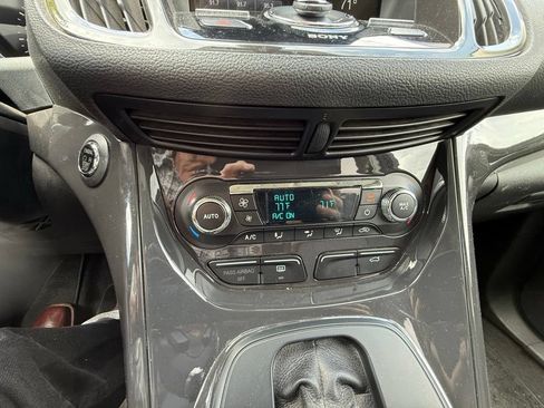 Used 2014 Ford Escape Titanium AWD/4WD image 23