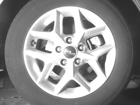 Used 2025 Kia Soul LX w/ LX Technology Package FWD image 13