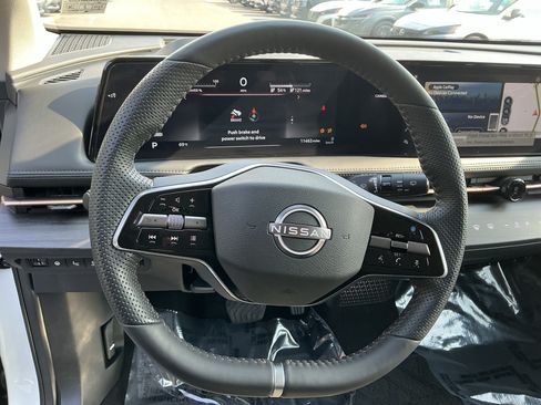 Used 2024 Nissan Ariya AWD image 14