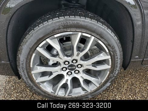 New 2026 GMC Acadia Denali Ultimate w/ LPO, Floor Liner Package image 35