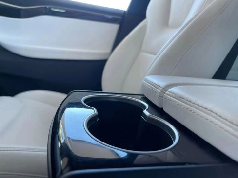 Used 2018 Tesla Model X 75D image 20