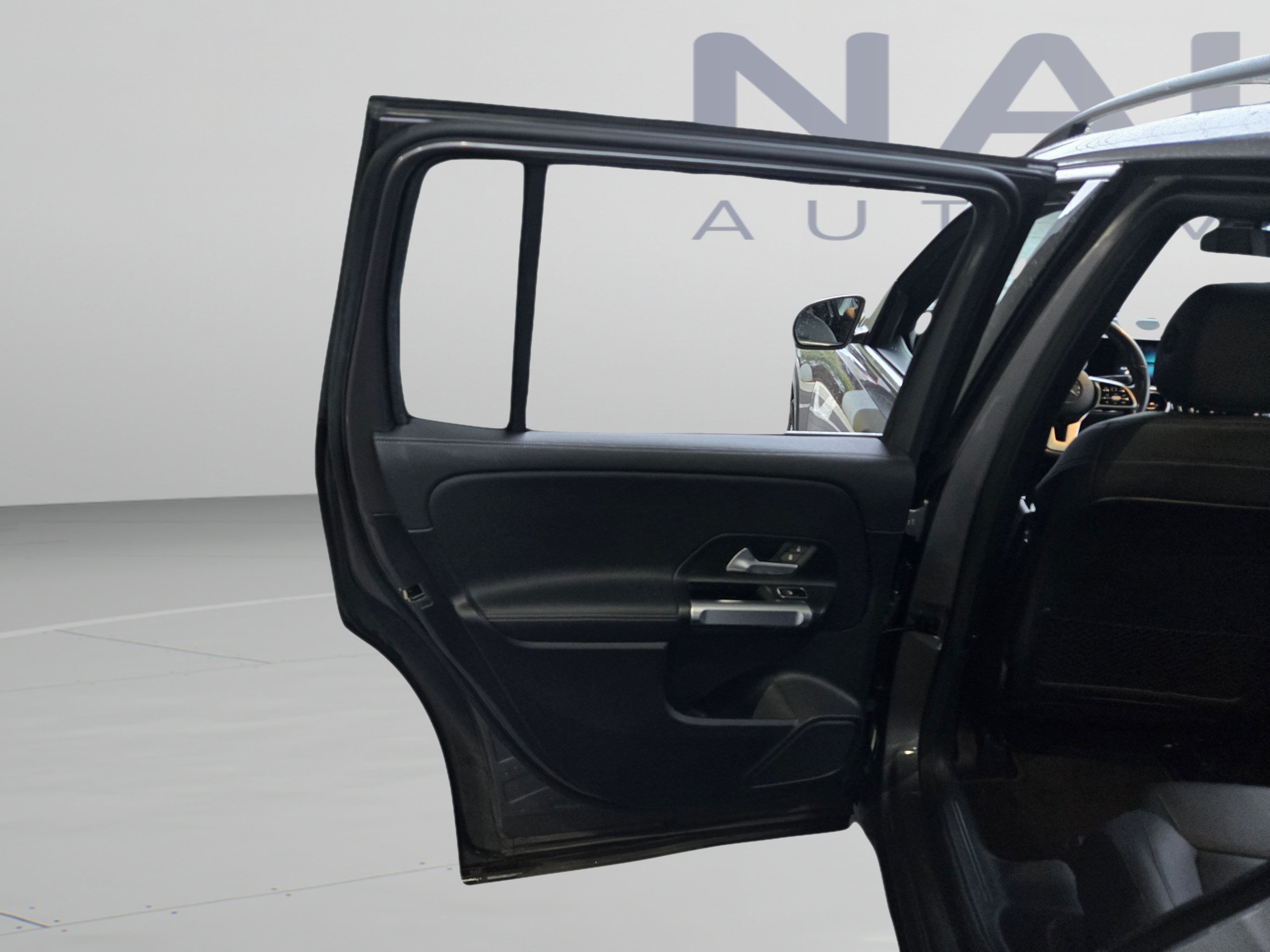 Used 2021 Mercedes-Benz GLB 250 4MATIC image 18