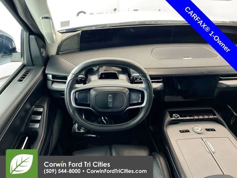 Used 2025 Lincoln Navigator L Reserve image 29