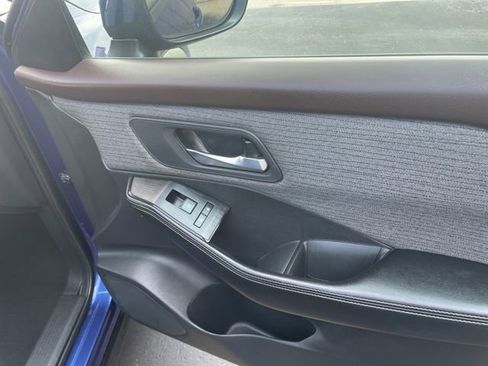 Used 2021 Nissan Rogue SV image 41