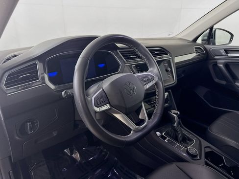 Certified 2023 Volkswagen Tiguan SE AWD/4WD image 4