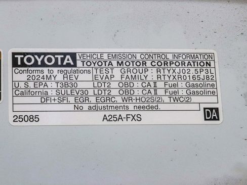 Used 2024 Toyota RAV4 SE AWD/4WD image 28