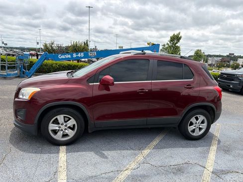 Used 2016 Chevrolet Trax LT FWD image 4