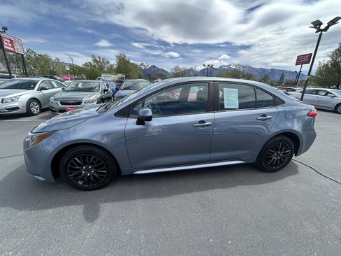 Used 2021 Toyota Corolla LE image 4