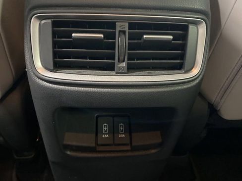 Used 2018 Honda CR-V Touring image 8