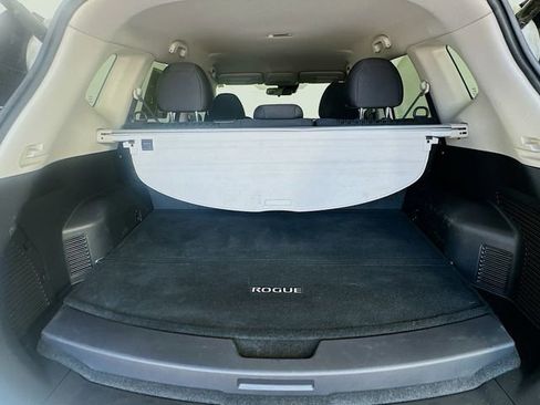 Used 2019 Nissan Rogue SV image 23