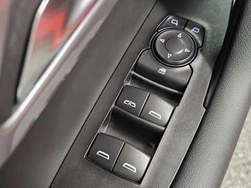Used 2026 Chevrolet Blazer LT FWD image 29