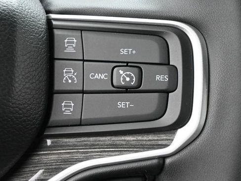 Used 2022 Jeep Wagoneer Series III w/ Convenience Group I AWD/4WD image 9
