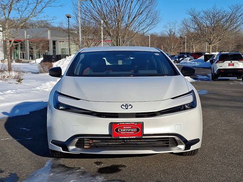 Used 2024 Toyota Prius Prime XSE image 2
