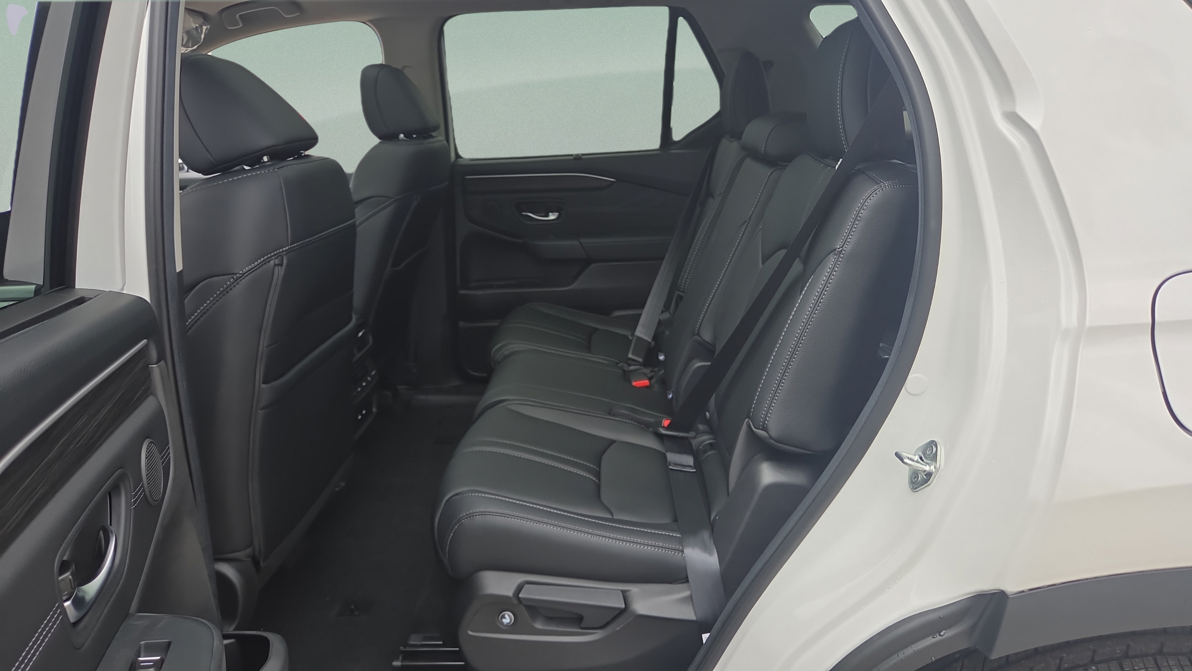 New 2026 Honda Pilot Touring image 11