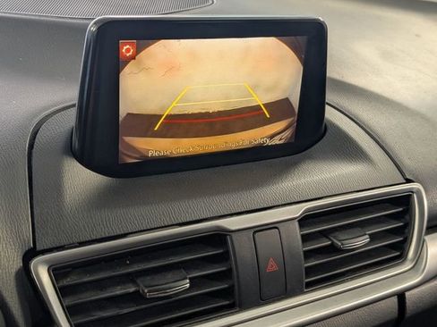 Used 2017 MAZDA MAZDA3 Touring image 20