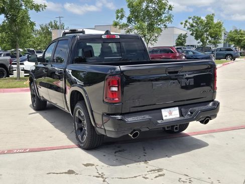 New 2026 RAM 1500 4x4 Crew Cab image 3