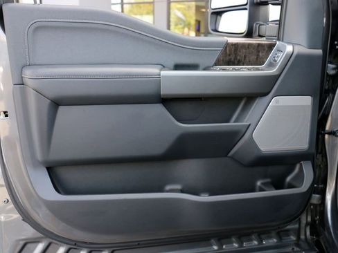 New 2026 Ford F250 Lariat w/ Black Appearance Package image 15