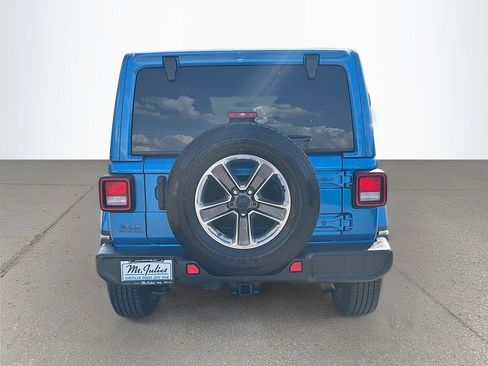 Used 2022 Jeep Wrangler Unlimited Sahara AWD/4WD image 5
