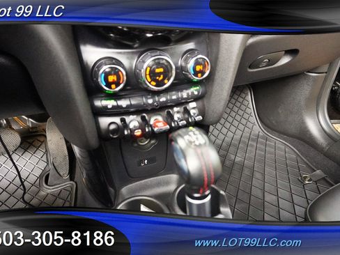 Used 2019 MINI Cooper S w/ Premium Package image 22