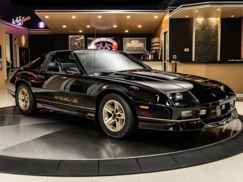 Used 1987 Chevrolet Camaro Z28 RWD image 10