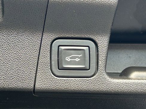 Used 2019 GMC Acadia Denali w/ Technology Package AWD/4WD image 36