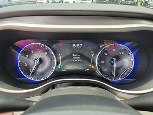 Used 2026 Chrysler Pacifica Select FWD image 20