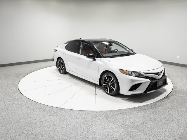 Used 2019 Toyota Camry XSE FWD image 28