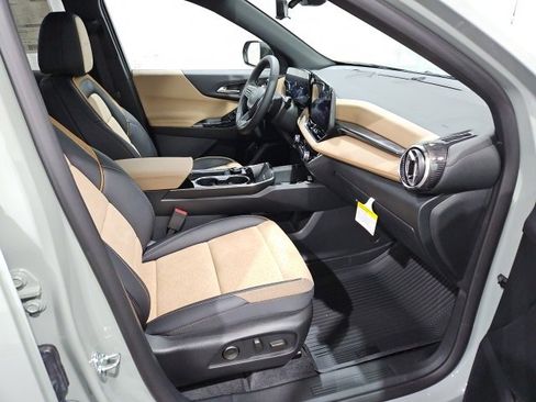 New 2026 Chevrolet Equinox ACTIV w/ Convenience Package III image 17