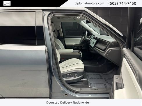 Used 2023 Rivian R1T Adventure image 19