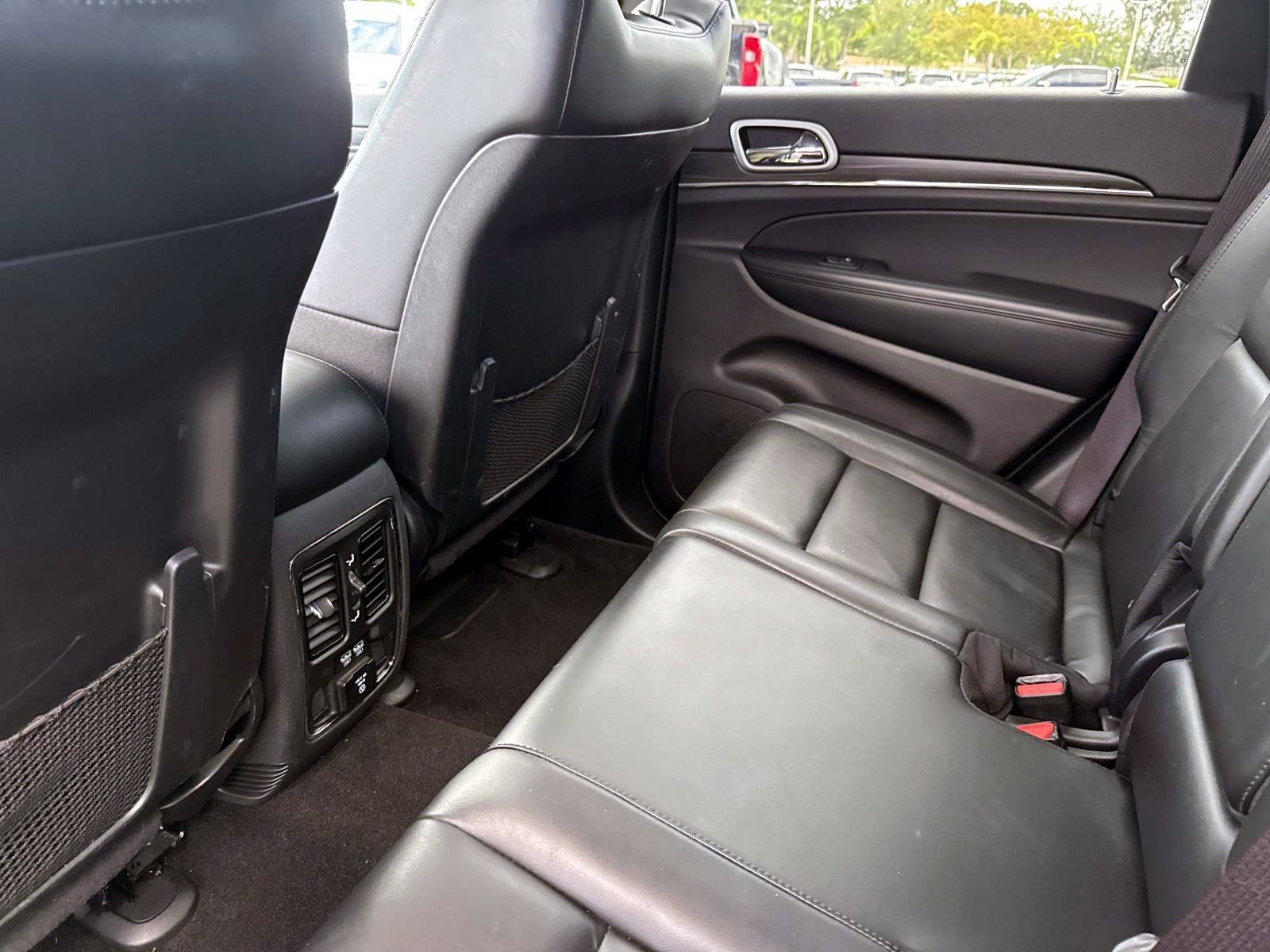 Used 2020 Jeep Grand Cherokee Limited RWD image 15