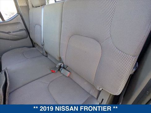 Used 2019 Nissan Frontier SV image 19