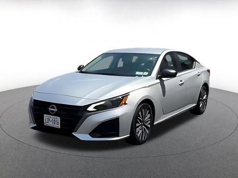 Used 2026 Nissan Altima 2.5 SV FWD image 6