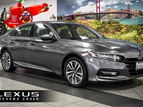 Used 2018 Honda Accord Touring image 1