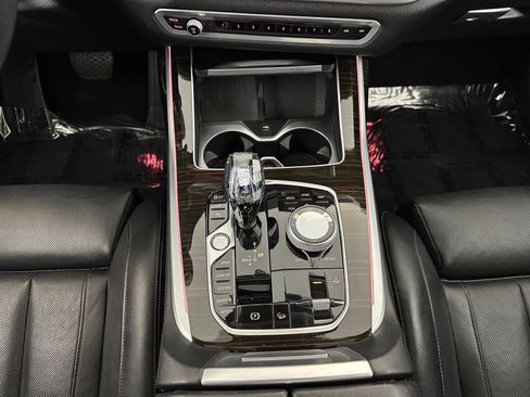 Used 2021 BMW X7 xDrive40i w/ Premium Package AWD/4WD image 18
